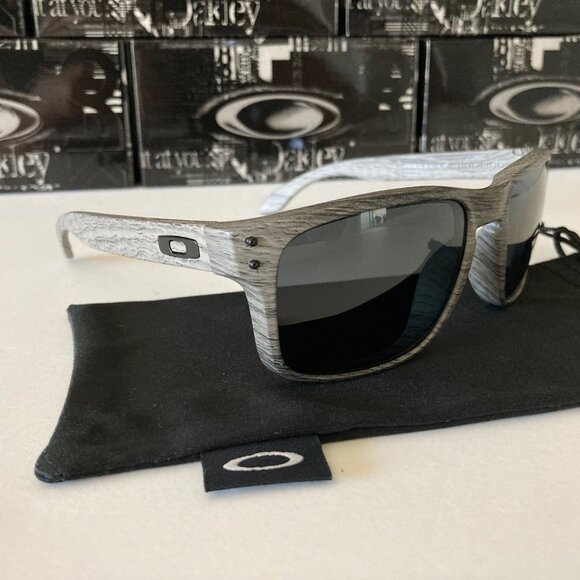 Oakley Other - OO9102 Oakley Holbrook WoodGrain Prizm Polarized Sunglasses